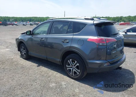 2016 Toyota Rav4 Le z USA, uszkodzony, nr VIN JTMBFREV2GD194484